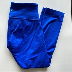 Lululemon Size 4 Blue Wunder Under Crops